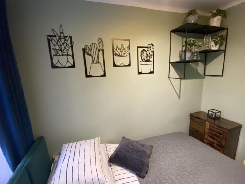 Apartament ,, Sen I Kawa" - Komfortowy Nocleg W Sercu Aglomeracji Bytom Exterior foto